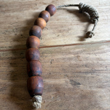 将图片加载到图库查看器,Antique French Plumbers Bobbins - No3
