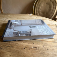 将图片加载到图库查看器,Living With Swedish Antiques Nina Hartmann Book