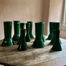 Laden Sie das Bild in den Galerie-Viewer, English Vintage Flower show vase Collection Natasha Baker  | Antiques &amp; Interiors 
