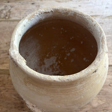 将图片加载到图库查看器，Antique Spanish Octopus Amphora
