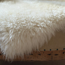 将图片加载到图库查看器，Extra Large Vintage Natural Cream Sheepskin
