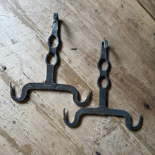Carica l'immagine nel visualizzatore di Gallery, French Forged Butchers Hooks
