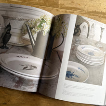 将图片加载到图库查看器，Living With Swedish Antiques Nina Hartmann Book
