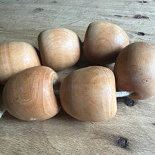 Carica l'immagine nel visualizzatore di Gallery, Antique French Plumbers Bobbins - No1
