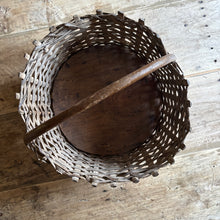 Carica l'immagine nel visualizzatore di Gallery, French Split Chestnut Basket
