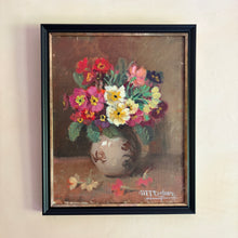 Charger l'image dans la galerie, antique English floral oil painting in black frame 
